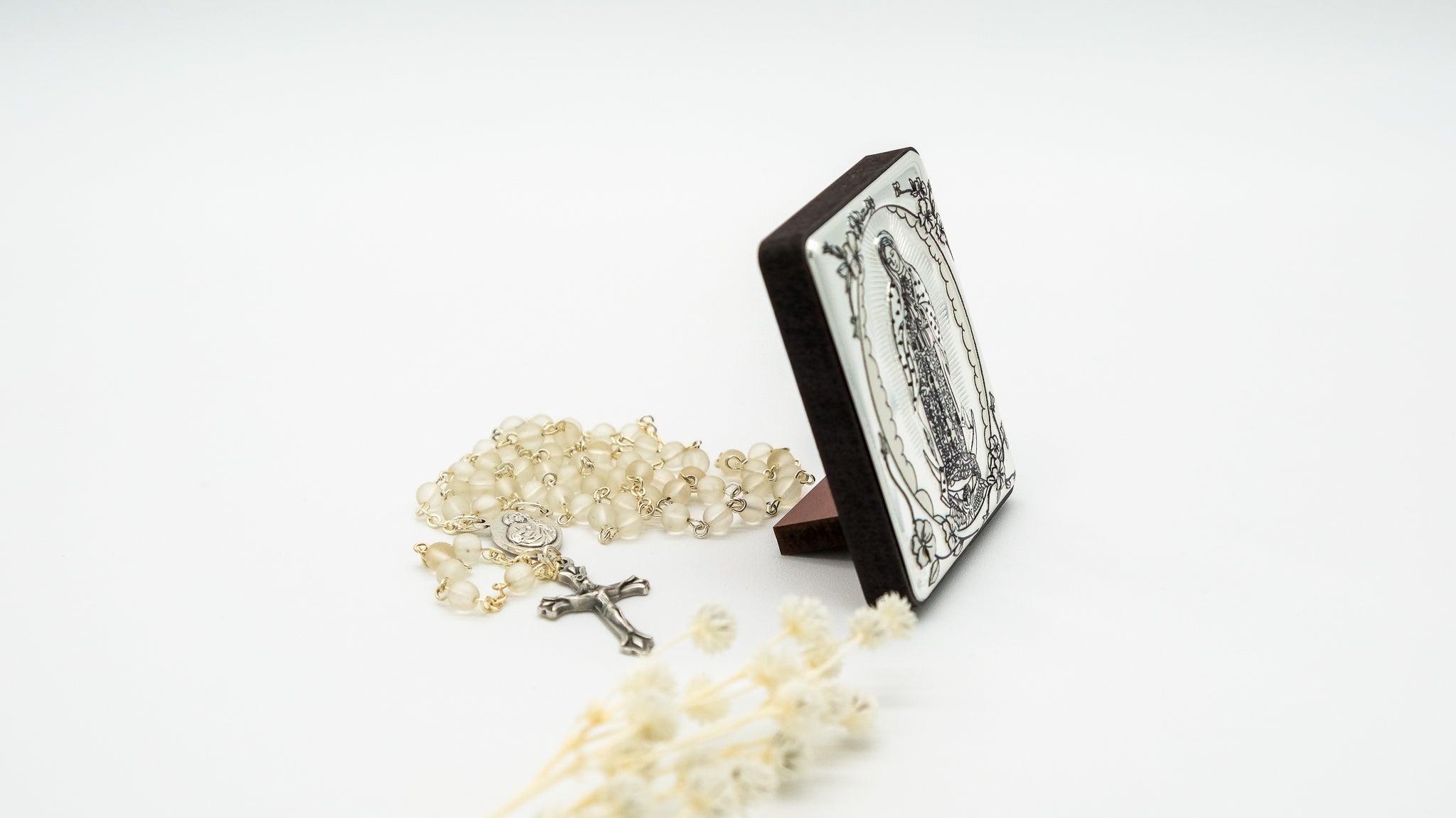 Kit Cuadro Repujado Virgen de Guadalupe con Rosario