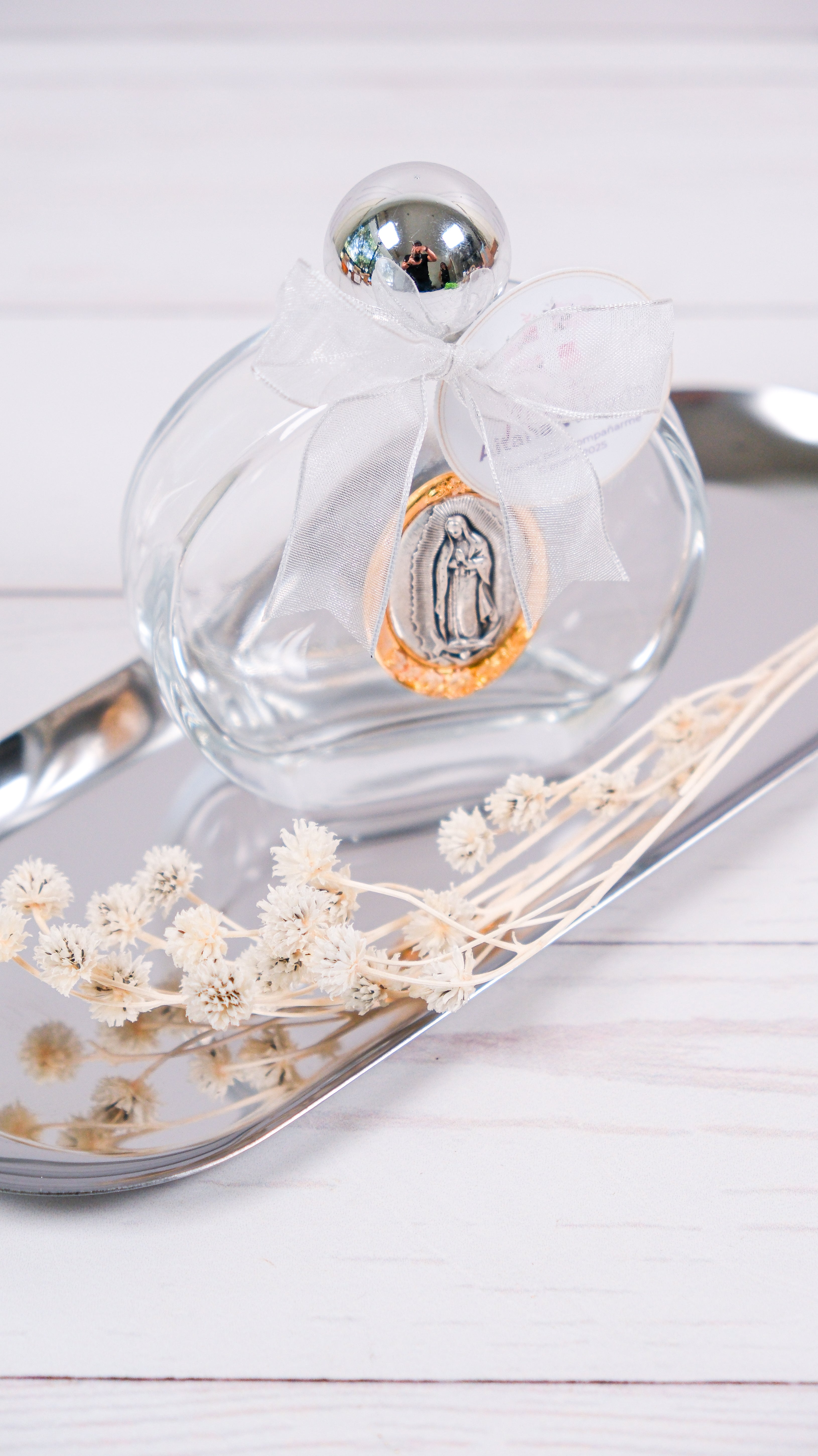 Botella para agua bendita virgen de Guadalupe plata y dorado de 120ml