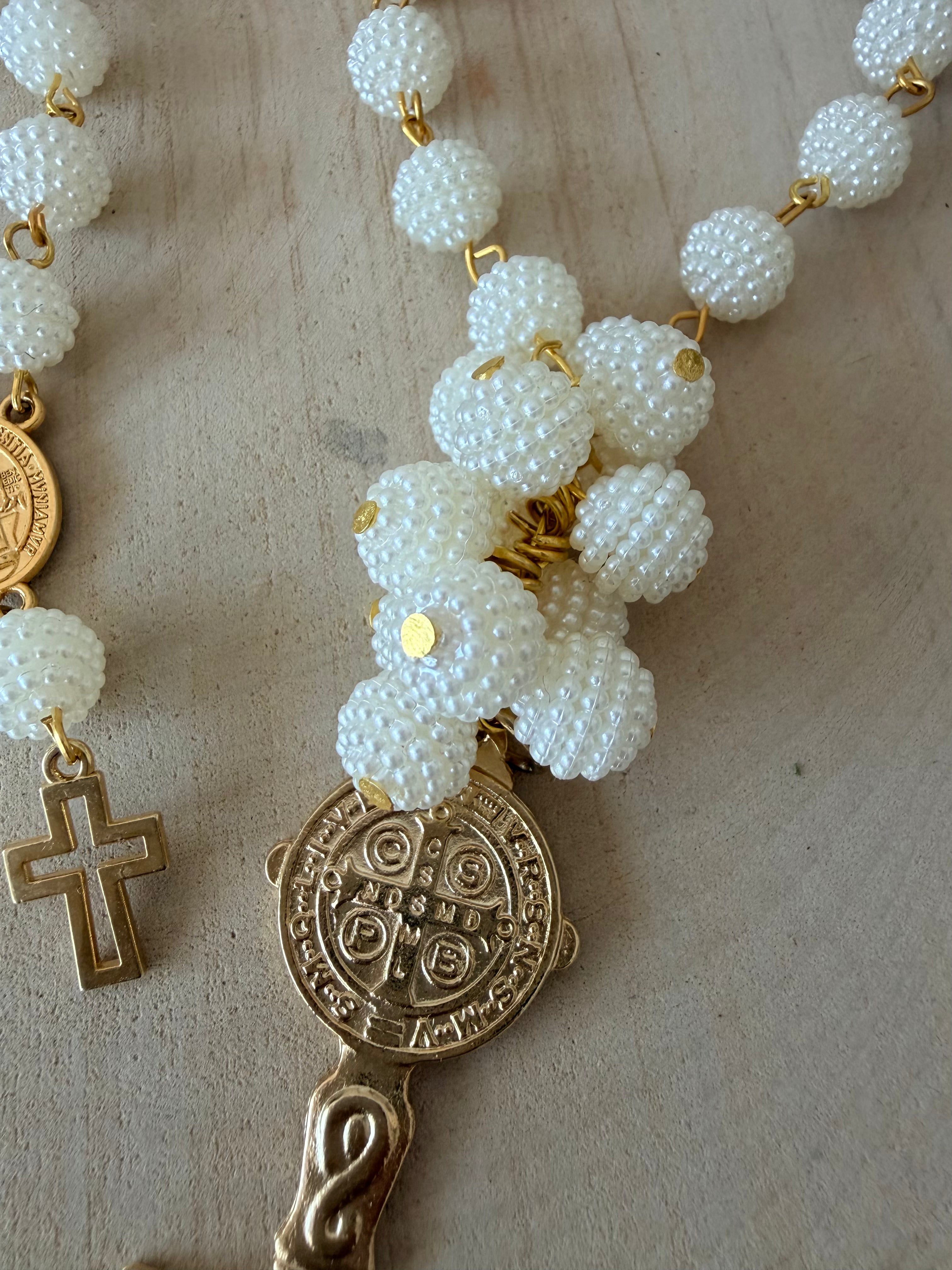Bendición con llave de San Benito para Puerta con perla bordada