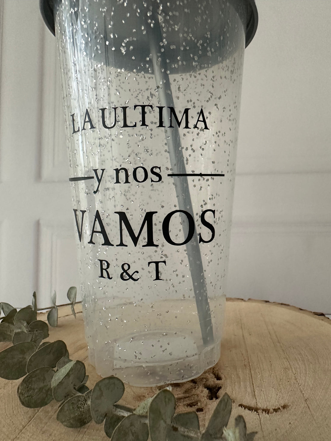 Vaso brillantina con popote de 20 oz.