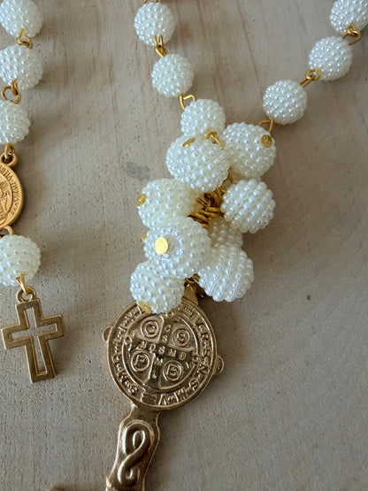 Bendición con llave de San Benito para Puerta con perla bordada
