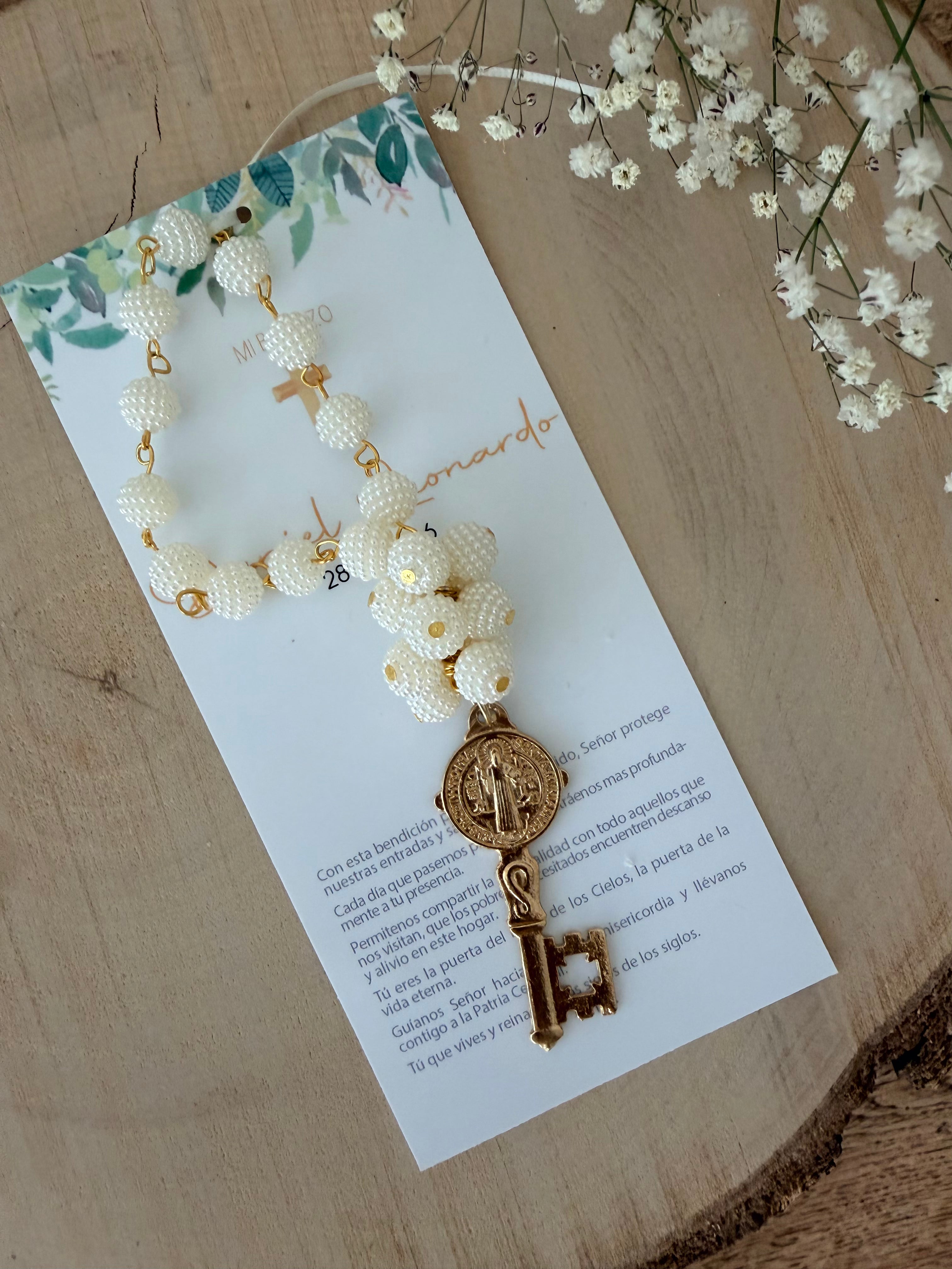 Bendición con llave de San Benito para Puerta con perla bordada