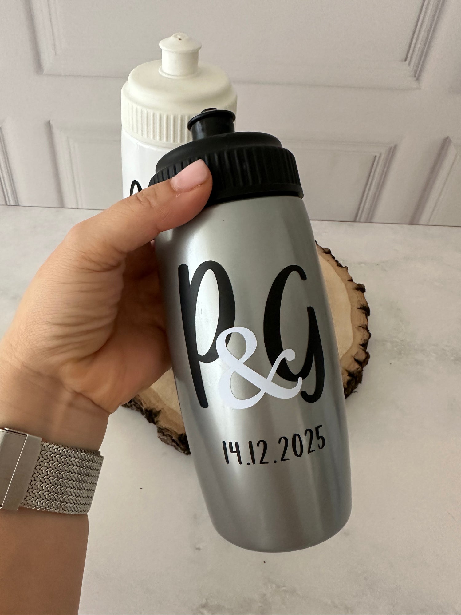 Vaso esfera con tapa tipo chupón de 575 ml.