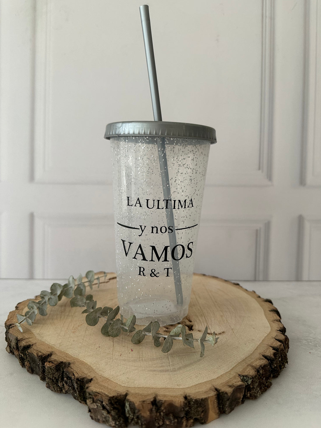 Vaso brillantina con popote de 20 oz.